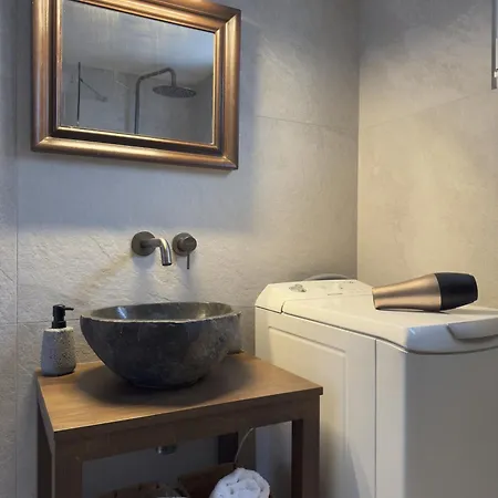 Yiayia's Place * Folégandros