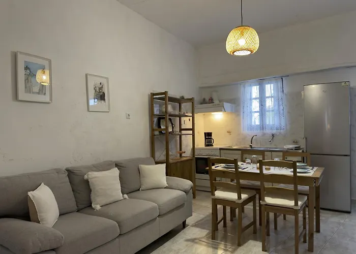 Yiayia's Place * Folégandros