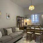 Yiayia's Place * Folégandros