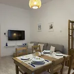 Yiayia's Place * Folégandros