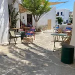 Yiayia's Place * Folégandros