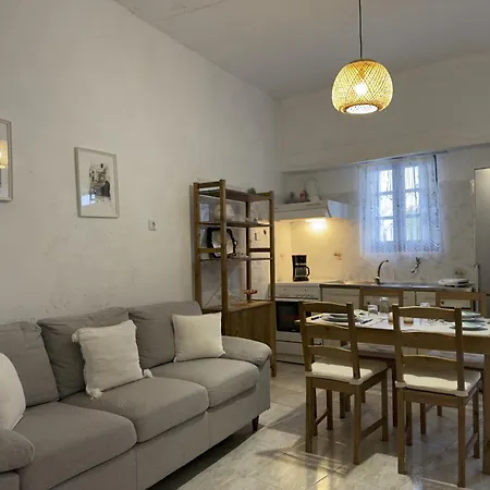 Yiayia's Place * Folegandros Town