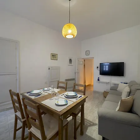 Yiayia's Place Folegandros Town